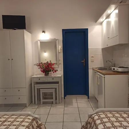 Ancient Thera 2* Perissa (Santorini)