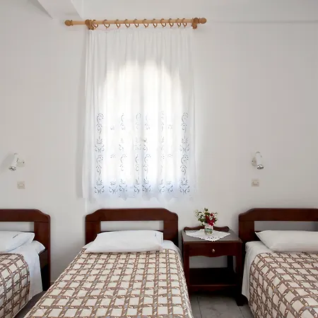 Ancient Thera Apartmanhotel Perísza