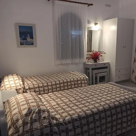 Lägenhetshotell Ancient Thera Perissa (Santorini)