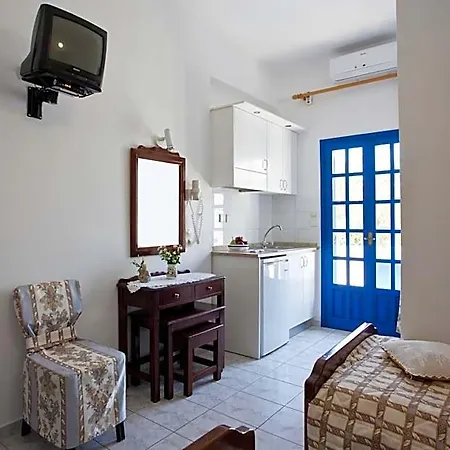 Ancient Thera Aparthotel Perissa (Santorini)