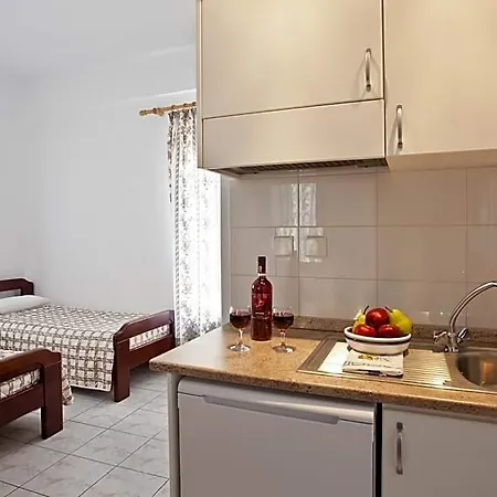 Ancient Thera Aparthotel 3*