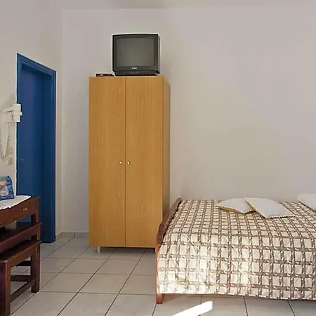 Ancient Thera Aparthotel Perissa (Santorini)