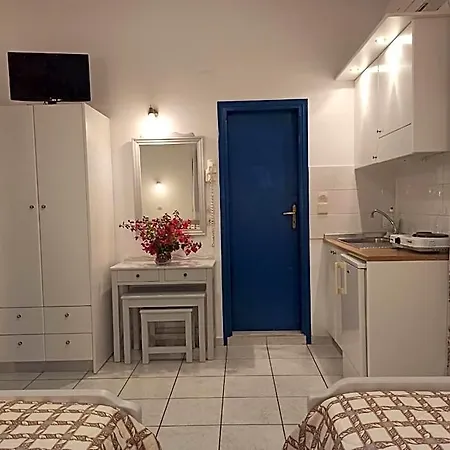 Ancient Thera 3* Perissa (Santorini)