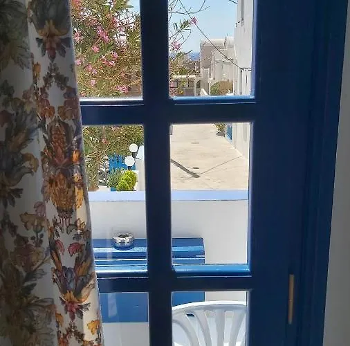 Ancient Thera 3* Perissa (Santorini)