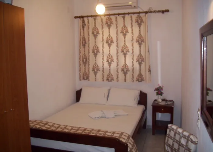 Ancient Thera Apartmanhotel Perísza