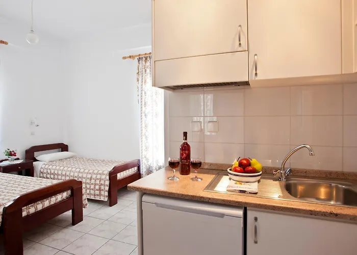 Ancient Thera 3* Perissa (Santorini)