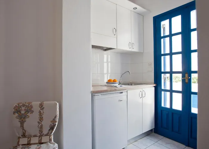 Aparthotel Ancient Thera 3*