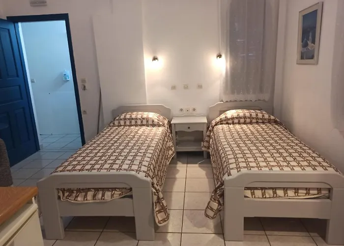 Ancient Thera Apartmanhotel Perísza