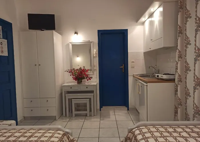 Ancient Thera 3* Perissa (Santorini)