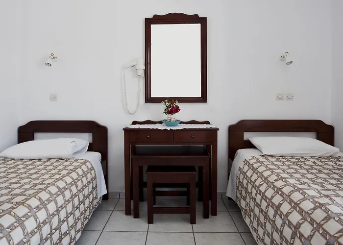 Ancient Thera Aparthotel Perissa (Santorini)