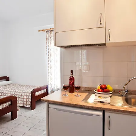 Ancient Thera 3* Perissa (Santorini)