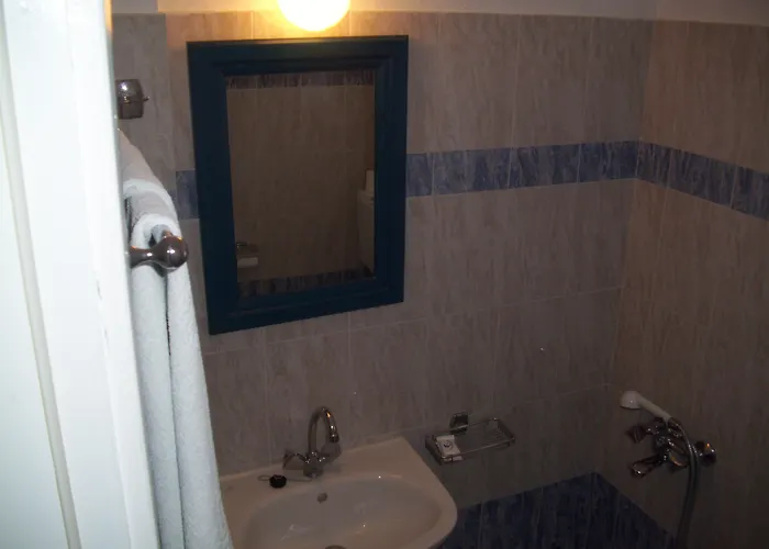 استوديوهات ثيرا القديمة