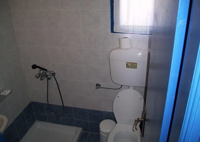 αρχαία θήρα 3*